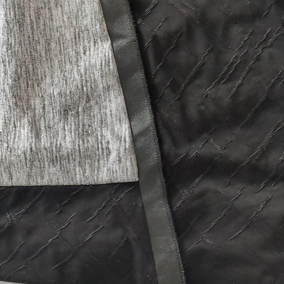 🦃 Women's JK Signature Grey and Black Top - Size S/P - Picture 8 of 11